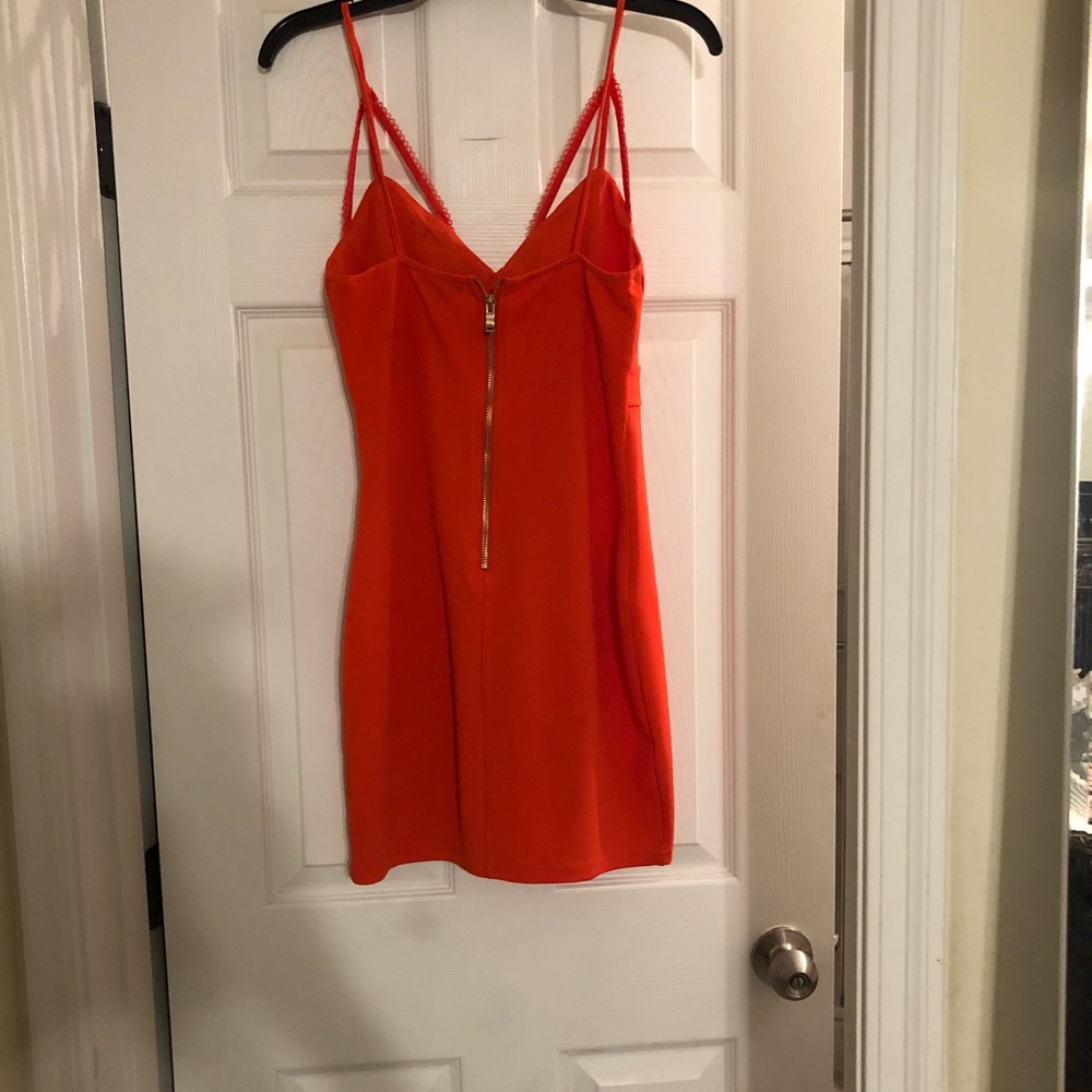 Privy Dress 👗 - Picture 2 of 4